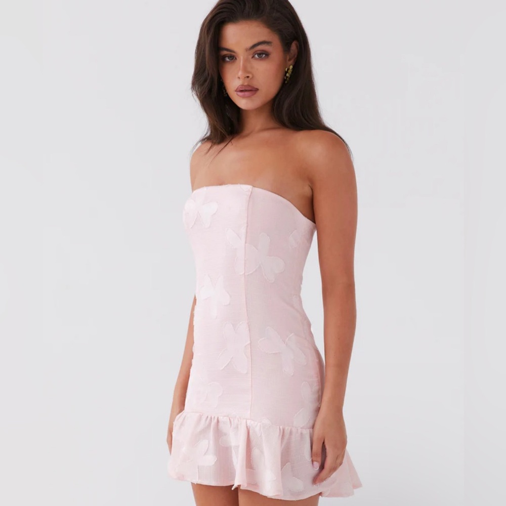 Baby pink strapless peppermayo dress